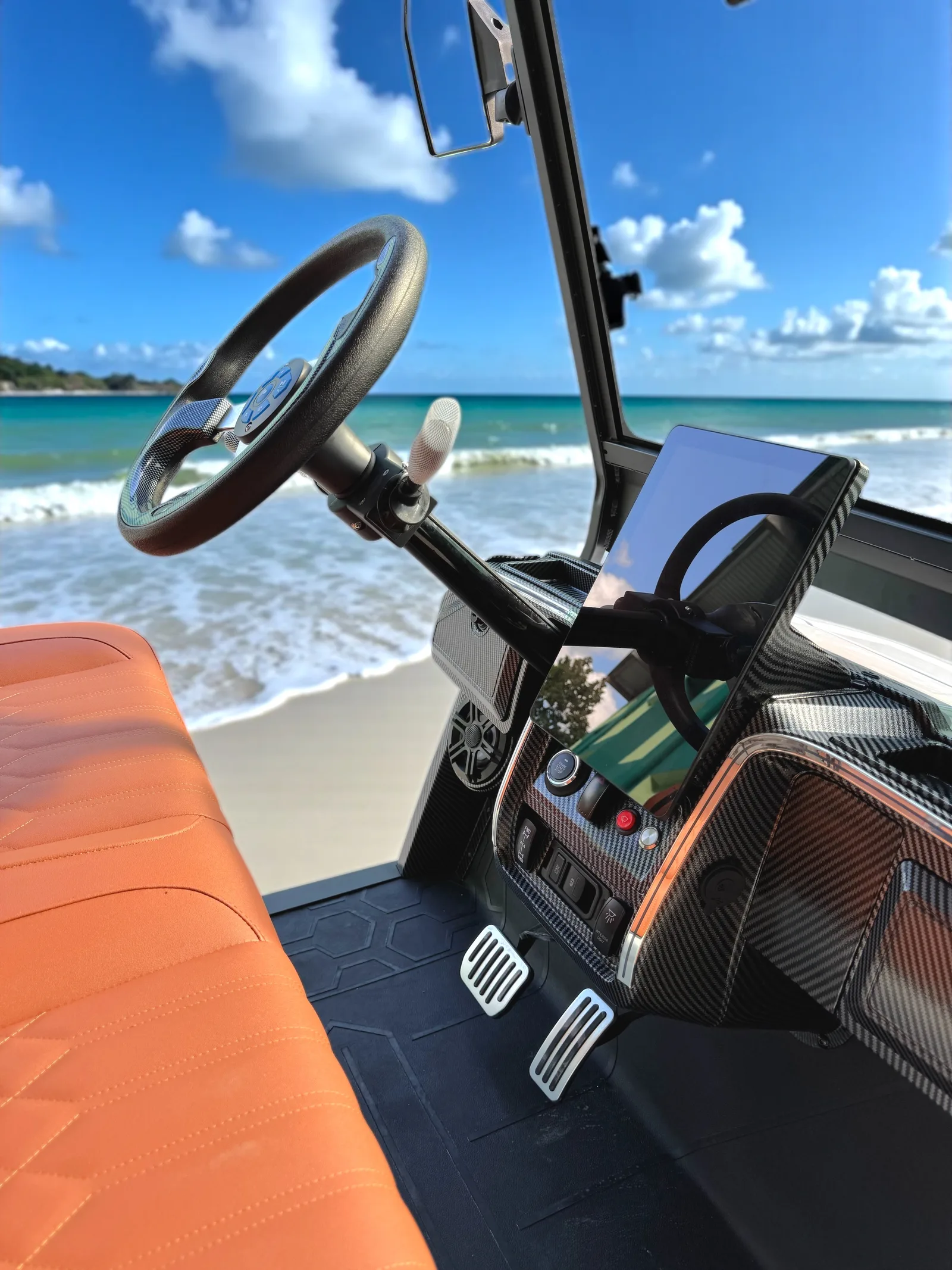 KleverDiamond-6L Solar — Ultra-Luxury AWD 6-Seat Electric Golf Cart with 360 W Solar Roof